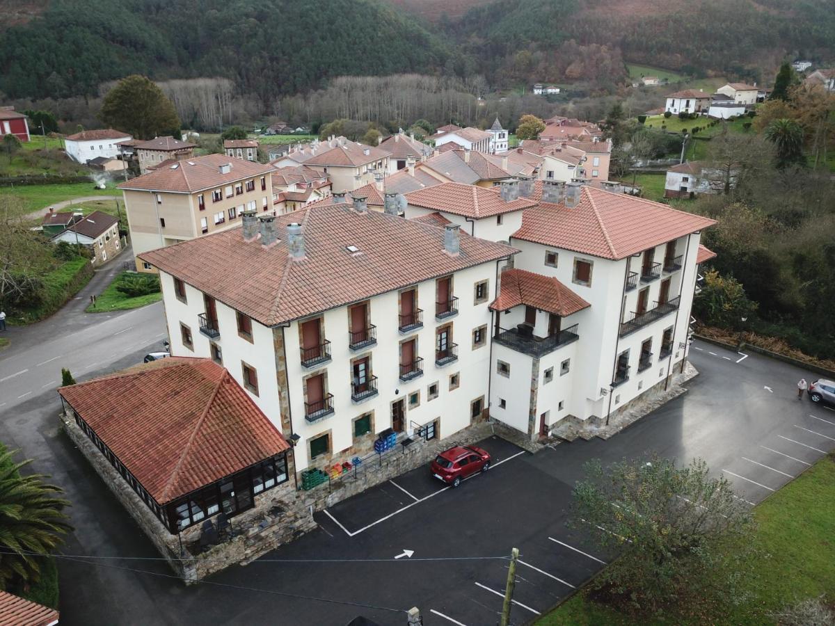 Hotel Valle Las Luinas โซโตเดอลุยญา ภายนอก รูปภาพ