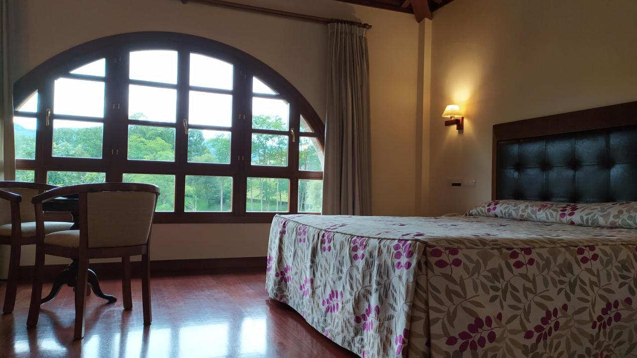 Hotel Valle Las Luinas โซโตเดอลุยญา ภายนอก รูปภาพ