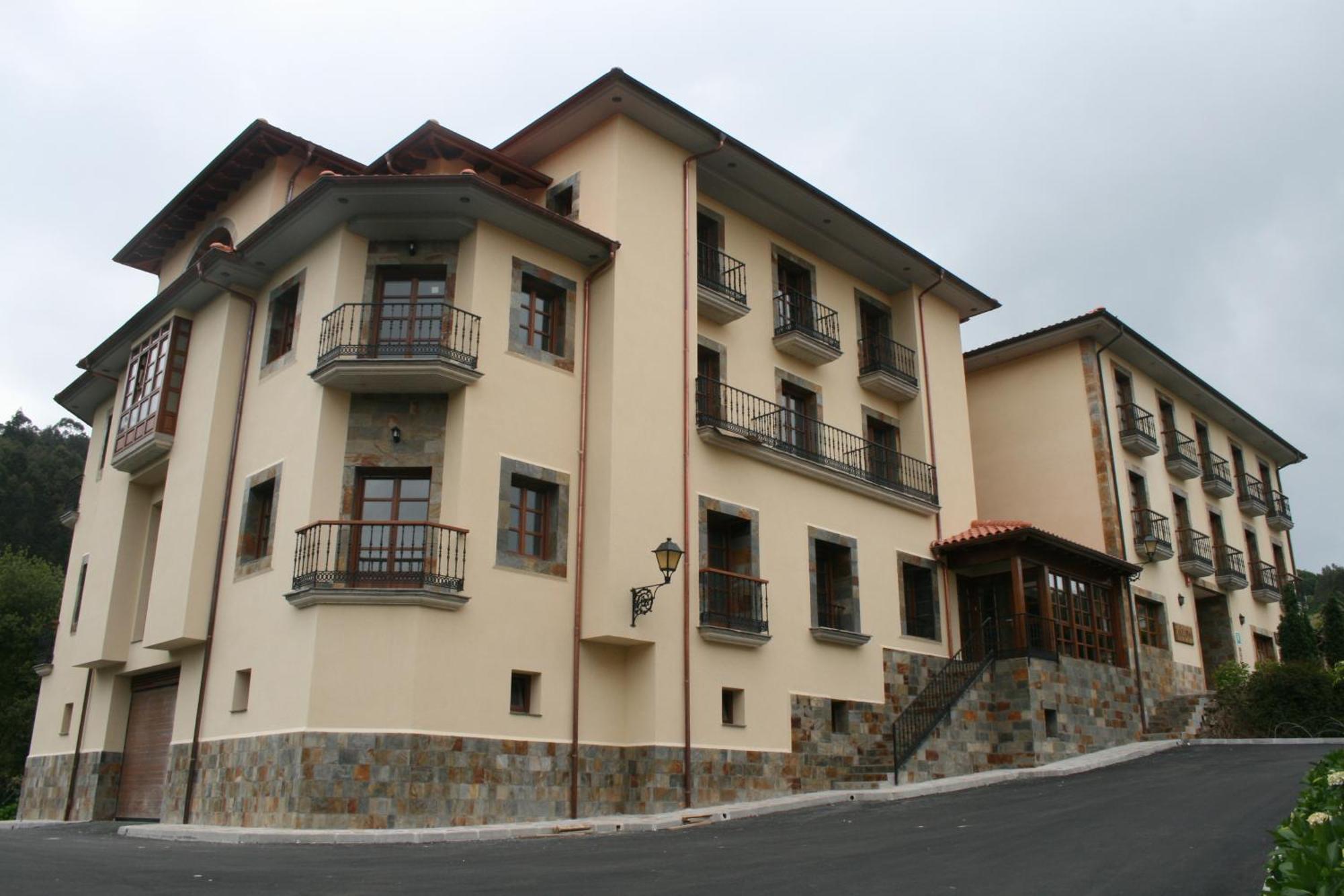 Hotel Valle Las Luinas โซโตเดอลุยญา ภายนอก รูปภาพ