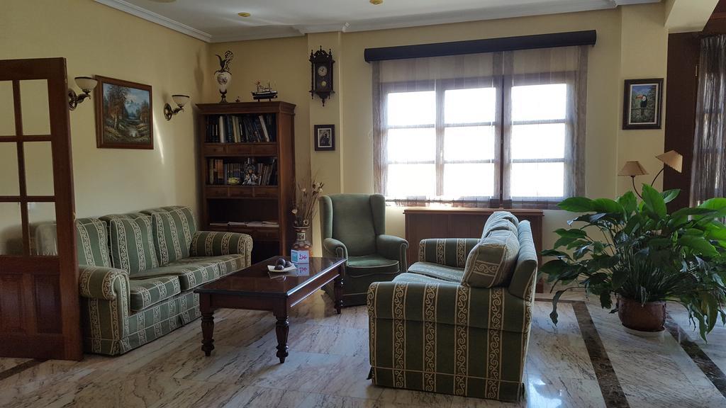 Hotel Valle Las Luinas โซโตเดอลุยญา ภายนอก รูปภาพ