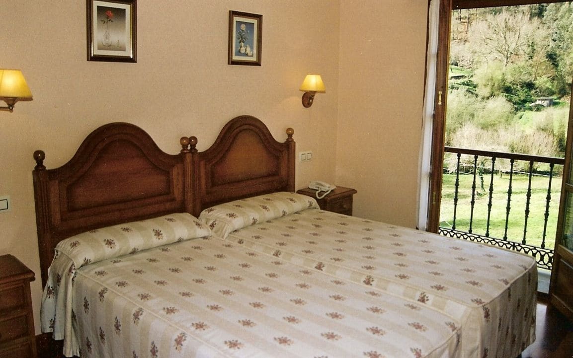 Hotel Valle Las Luinas โซโตเดอลุยญา ภายนอก รูปภาพ