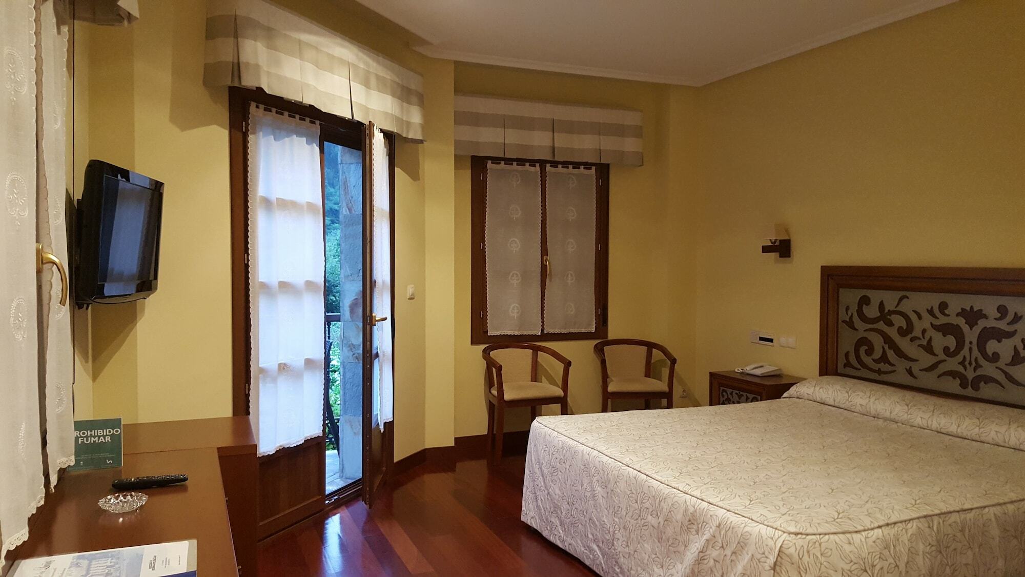Hotel Valle Las Luinas โซโตเดอลุยญา ภายนอก รูปภาพ